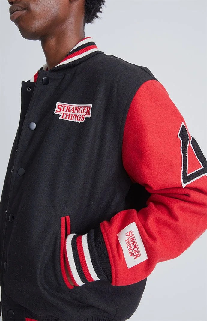 Hawkins-Black-Red-Letterman-Varsity-Jacket-Stranger-Things-Outfits-Closeup