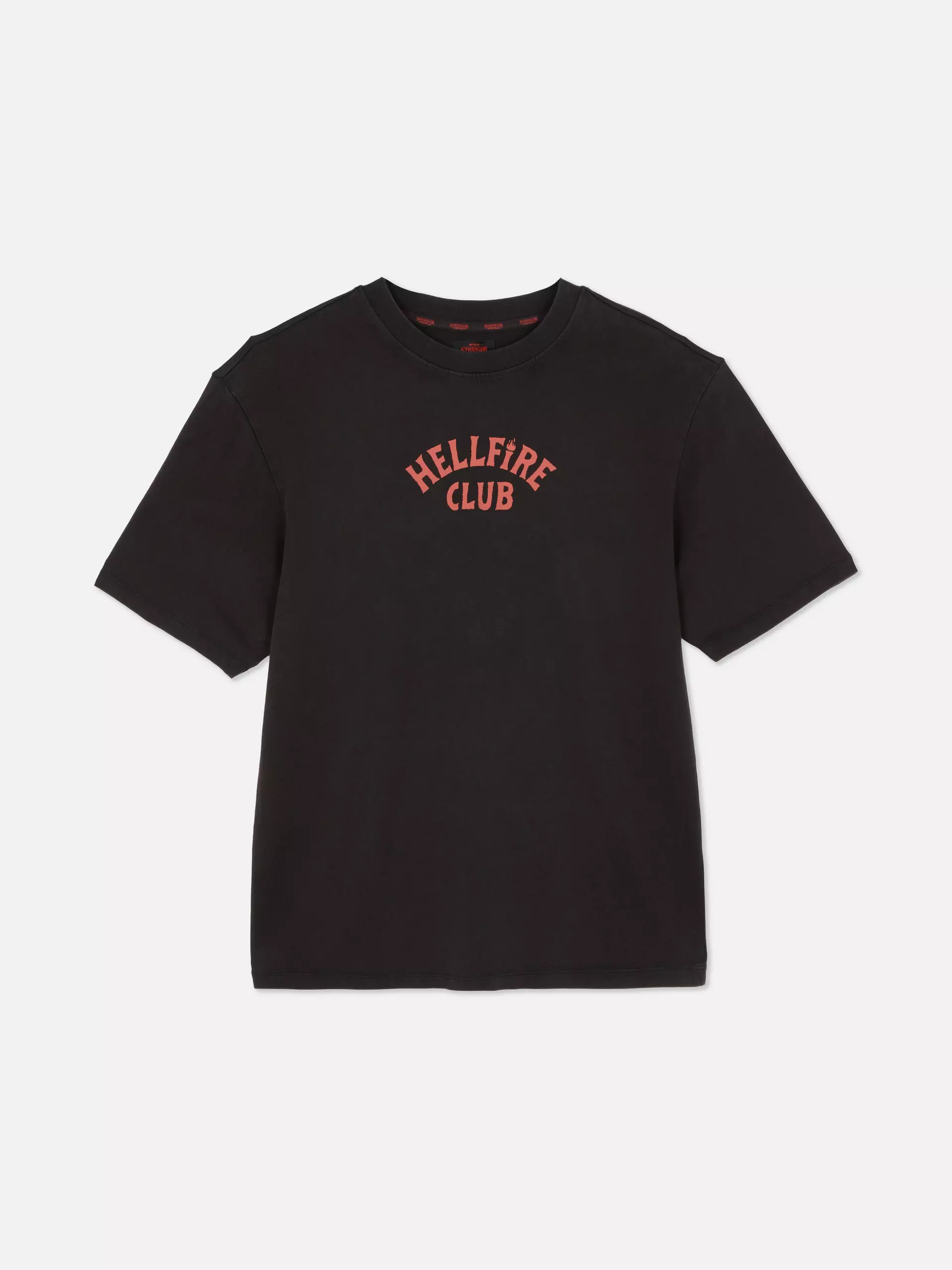 Hellfire-Club-Tshirt-StrangerThingsOutfits
